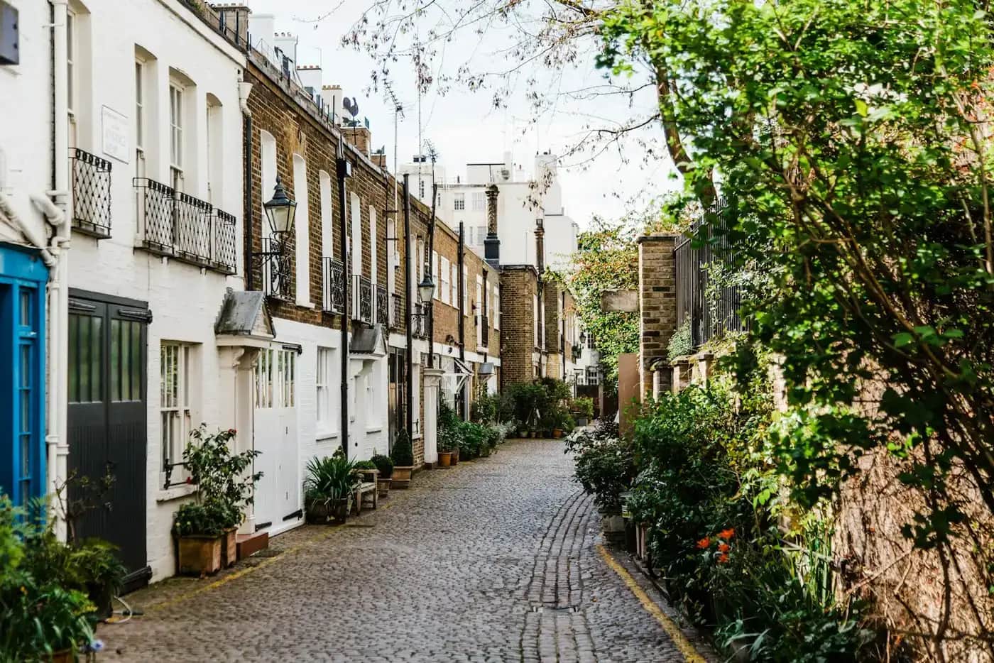A mews street, London